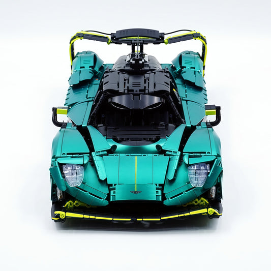 1: 8 Aston Martin Valkyrie Hypercar (3869 Pcs)