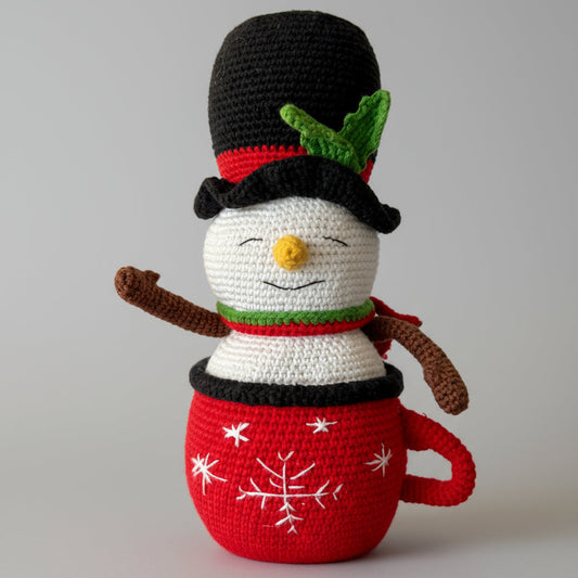 Crochet Snowman inside Cup
